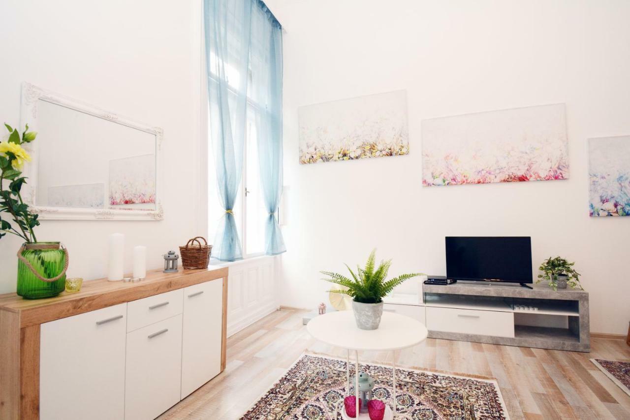 Lillybeth City Center Apartments Budapest Kültér fotó