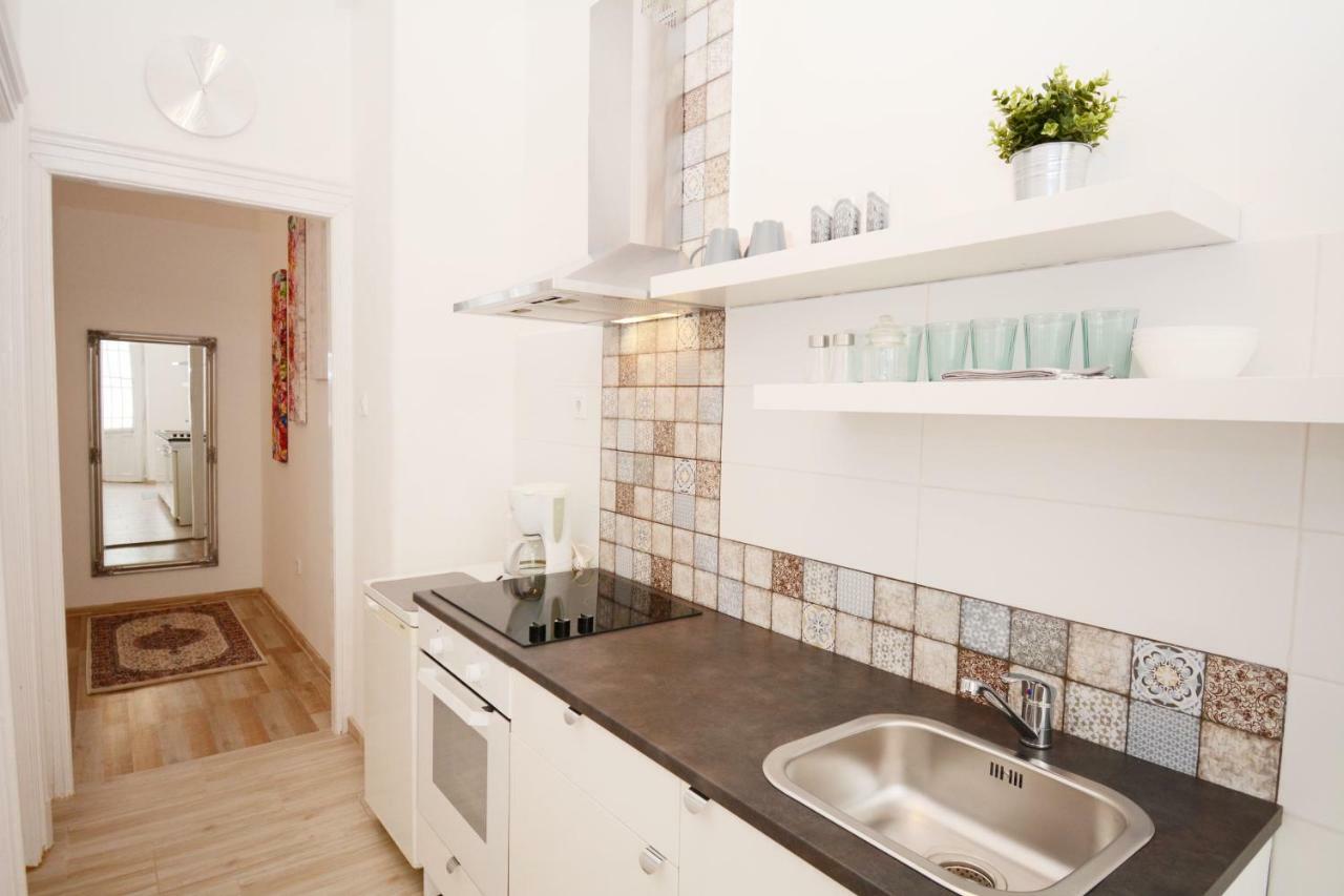 Lillybeth City Center Apartments Budapest Kültér fotó